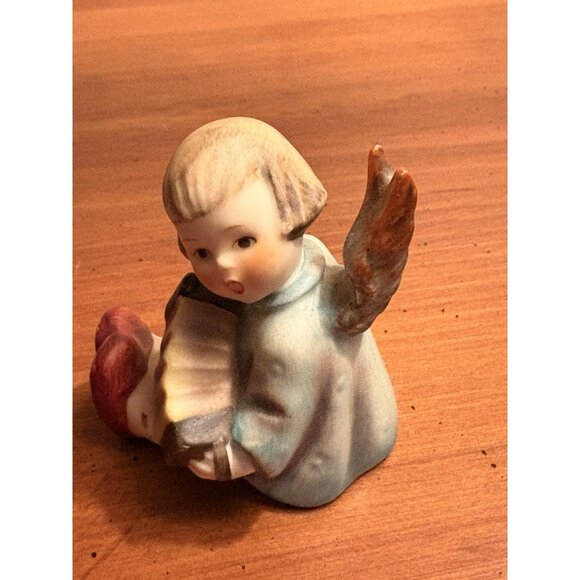 3 Hummel Angels Figurines Christmas Nativity One Mini Candle Holder - Picture 4 of 9